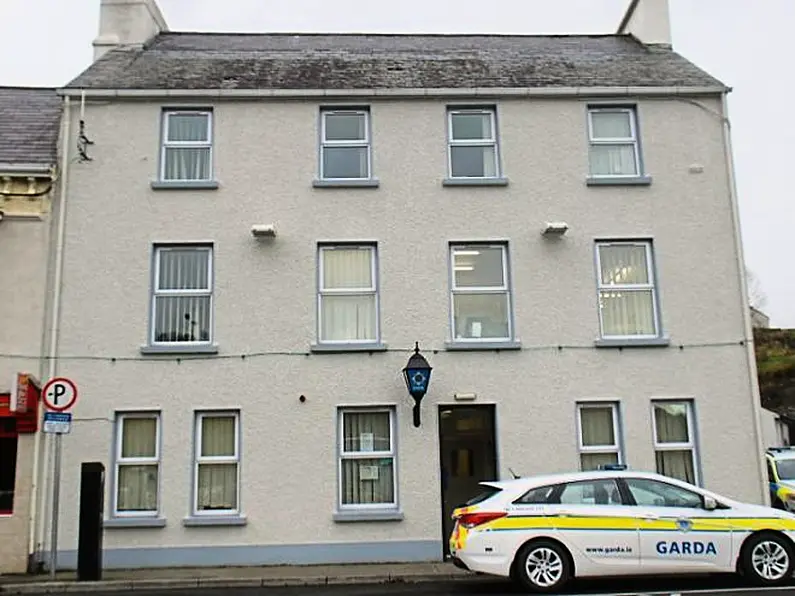 Any reduction in hours at Donegal Town Garda station will encourage crime warns Mayor