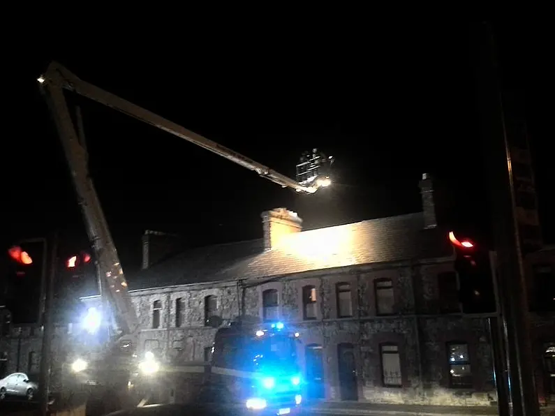 Emergency operation in Sligo Town after man climbed onto roof