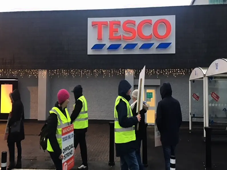 Tesco workers in Sligo on the picket line again