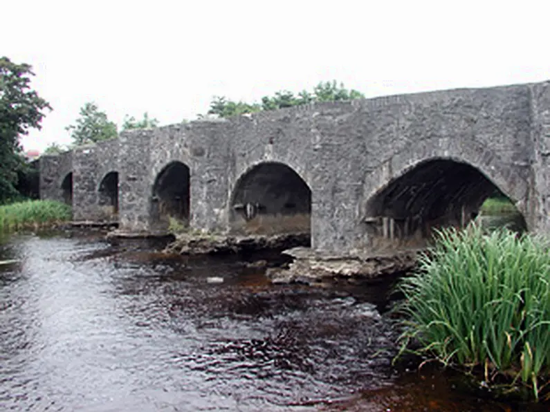 Lennox Bridge: STOP if you're coming from Kinlough, YIELD if coming from Bundoran