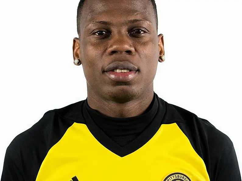 Sligo Rovers sign Jamaican International Romeo Parkes