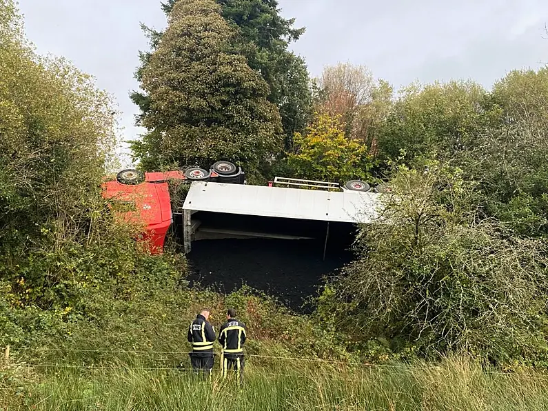 Road blocked following lorry crash at Arigna