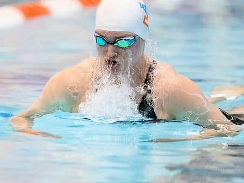 Mona McSharry swims into US University record books