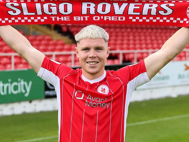 Cillian Heaney signs senior pro contract with Sligo Rovers