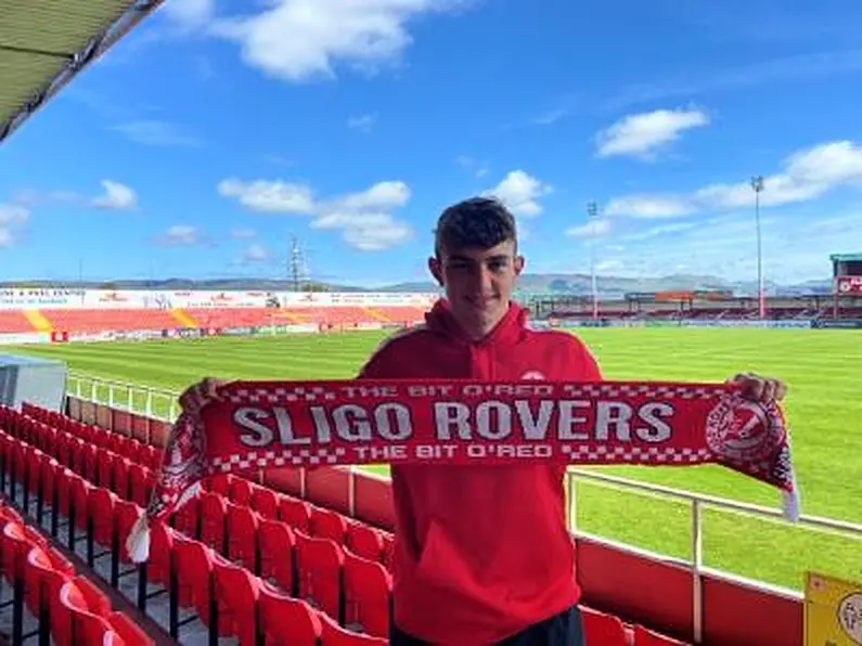 Eanna Clancy signs senior pro contract with Sligo Rovers