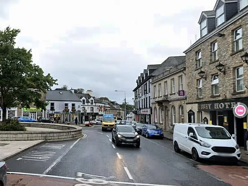 Troublesome bus stop causing traffic chaos in Donegal Town