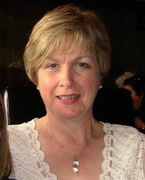 Angela Devenney,  née Caldwell,