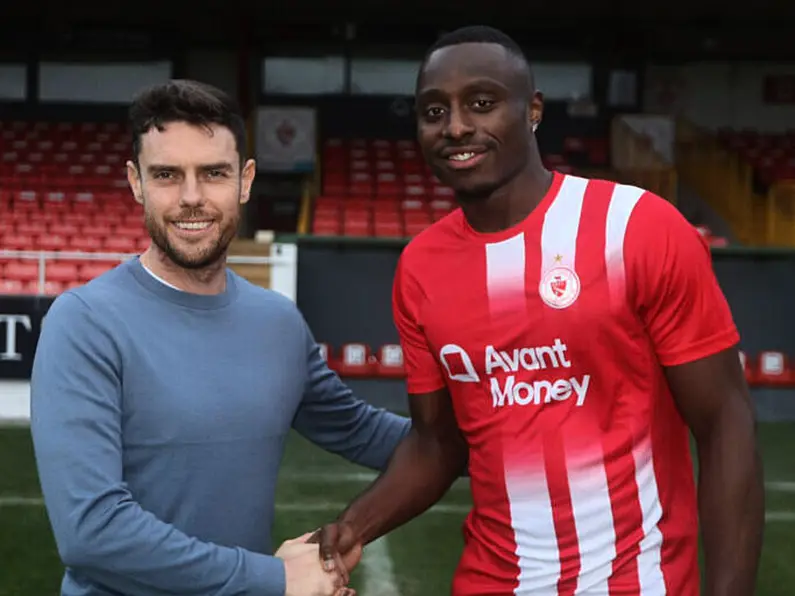 Sligo Rovers sign striker Francely Lomboto