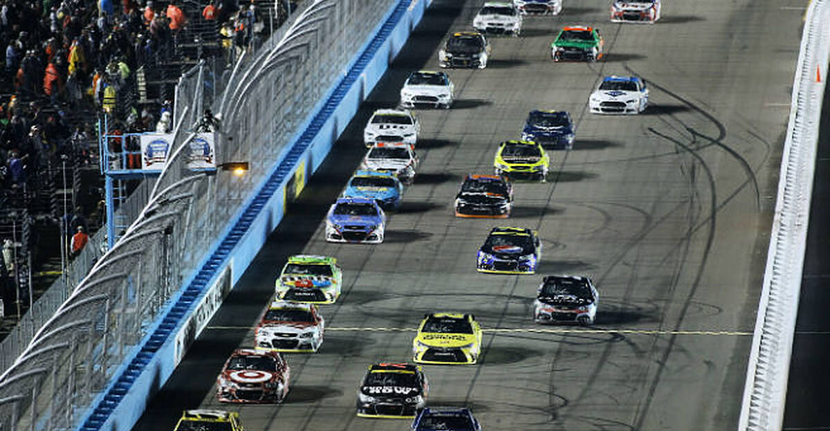 WATCH: NASCAR pit crew change a tyre despite the car being on fire ...