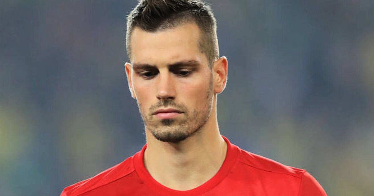 Everton and France midfielder Morgan Schneiderlin gets married to