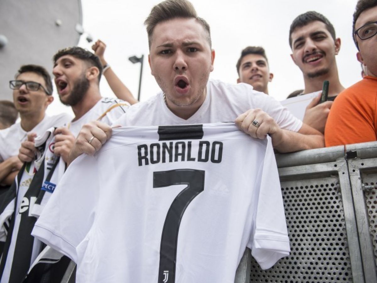 Juventus sold over $60 million of Ronaldo jerseys in just one day