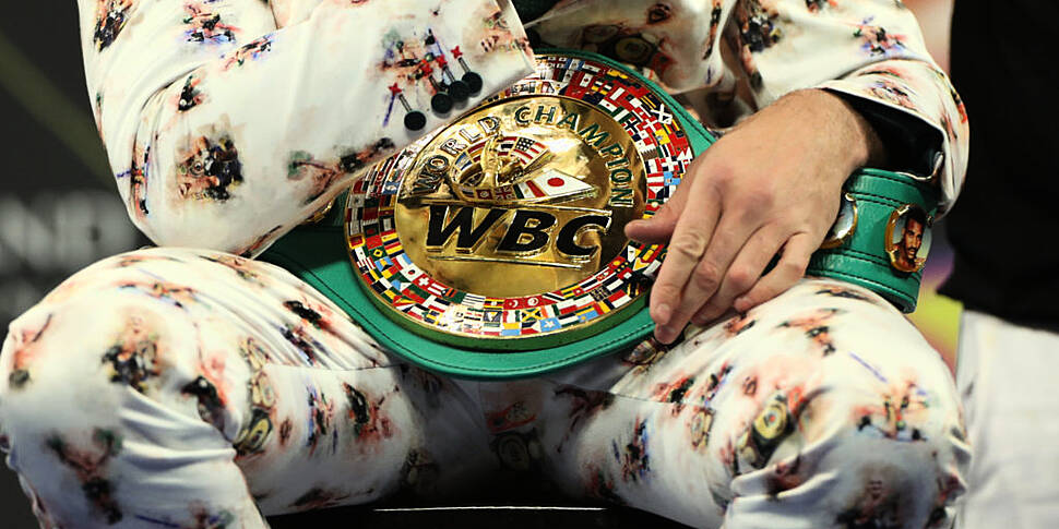 Tyson Fury produces career-bes...