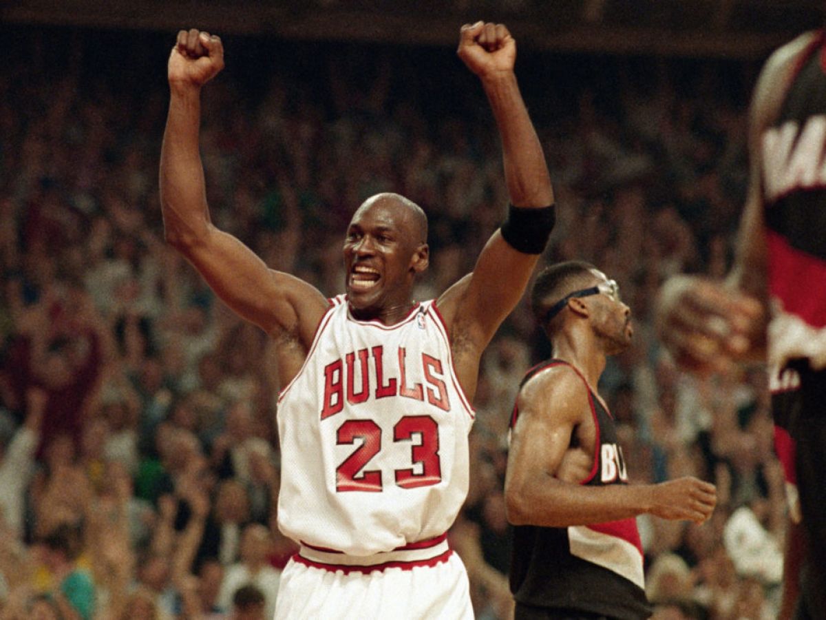 Why didn't Michael Jordan finish his career with the Chicago Bulls