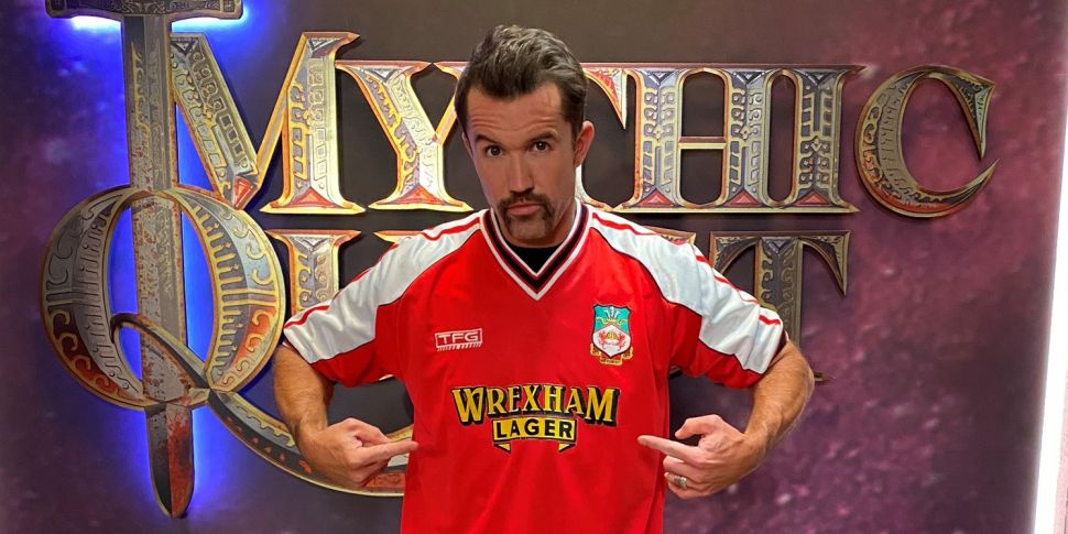 Why Hollywood's Ryan Reynolds, Rob McElhenney Want to Buy Wrexham FC -  Bloomberg