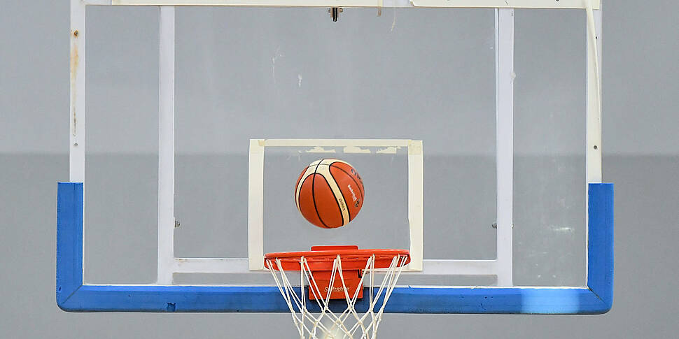 Basketball Ireland forced to c...