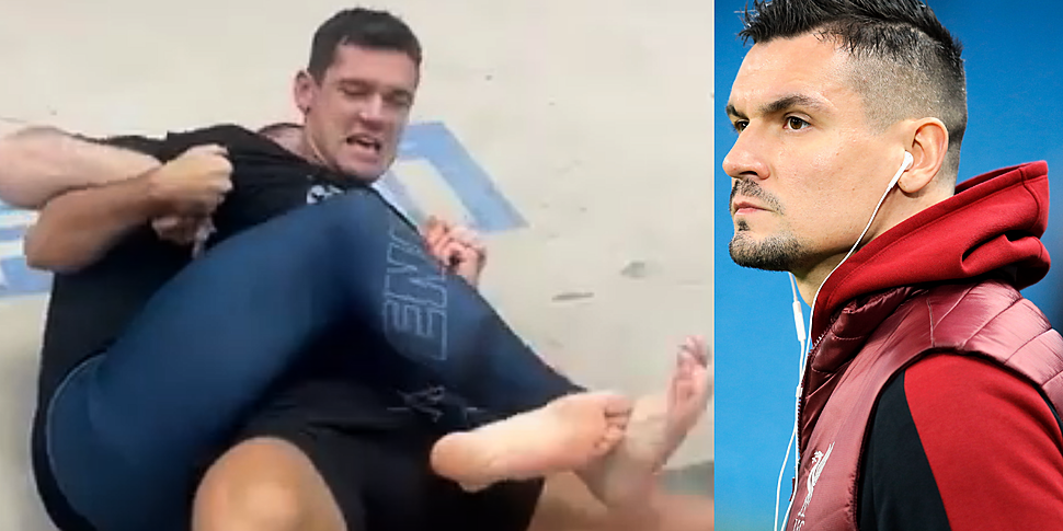 WATCH: Ex-Liverpool defender g...