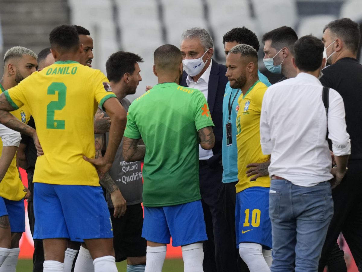 Neymar Jr.: Brazilian soccer star faces criticism for Bolsonaro support