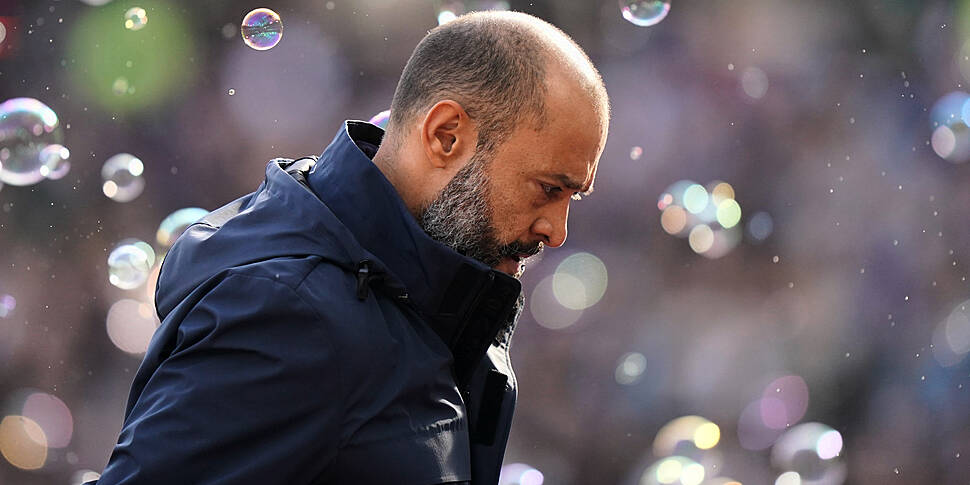 Tottenham sack Nuno Espirito S...