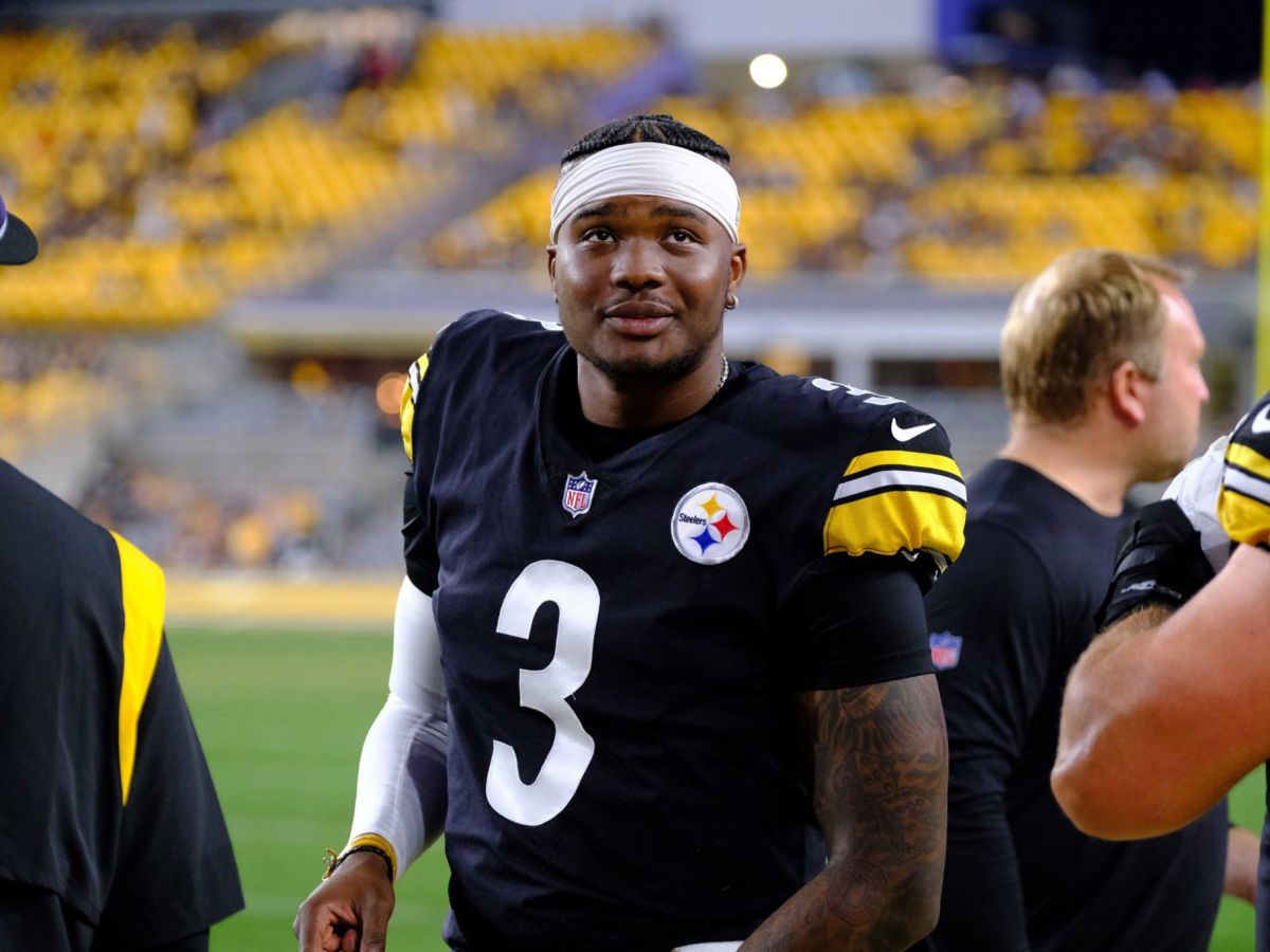 Dwayne Haskins: Pittsburgh Steelers quarterback dies after being hit by a  car in Florida, NFL News