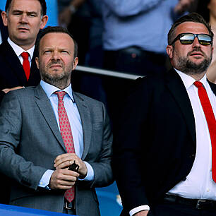 Woodward under pressure & Old...