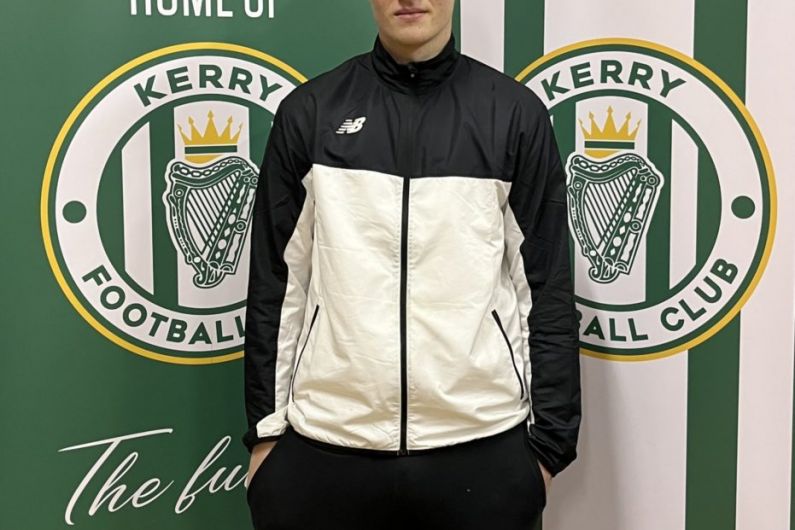 Mark Carey signs for Kerry FC ahead of the 2023 season
