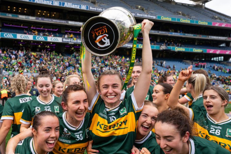 Cllr urges council to honour Kerry ladies team during Rose of Tralee festival parade