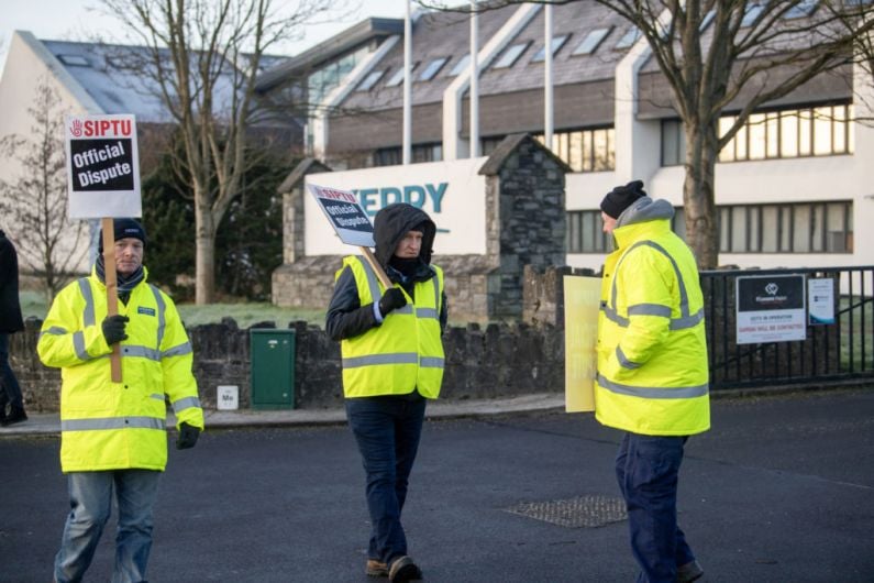 Kerry Agri drivers to continue strike action until compulsory redundancy reversed