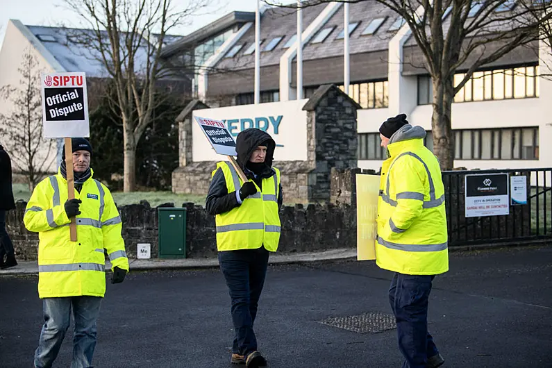 TD calls for Kerry Agribusiness to rescind compulsory redundancy on milk collectors