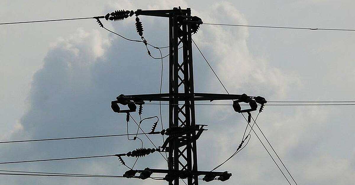 ESB Networks working on power outage on Smearla line | RadioKerry.ie