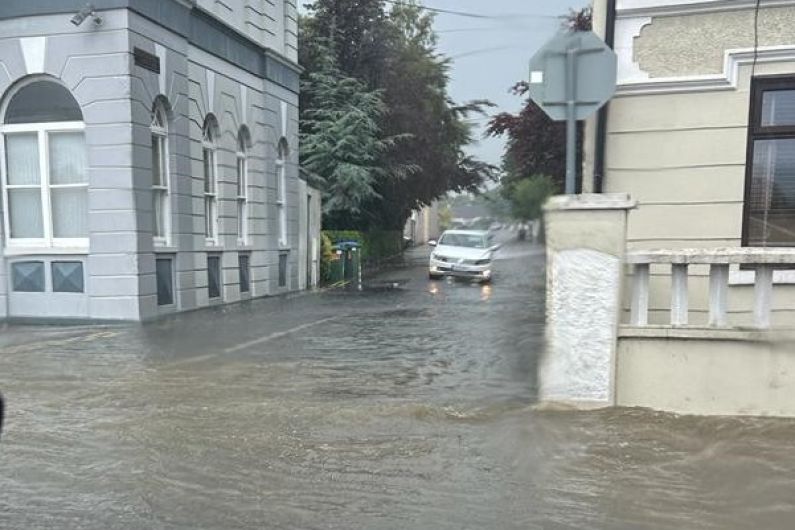 Kerry TD claims flooding forcing people from their homes in Listowel