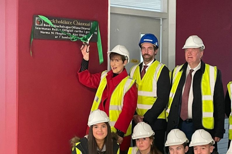 Ribbon cut at topping out ceremony for new Gaelcholáiste Chiarraí building