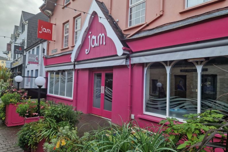 16 jobs lost with closure of two Killarney caf&eacute;s