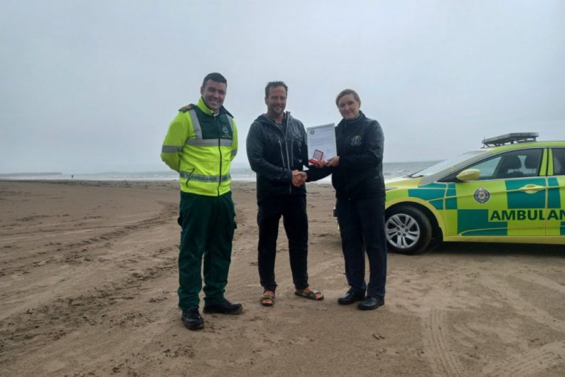 Man honoured for saving the life of girl on West Kerry beach