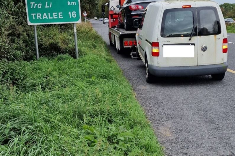 Two motorists caught driving with no licence or insurance at Kerry checkpoint