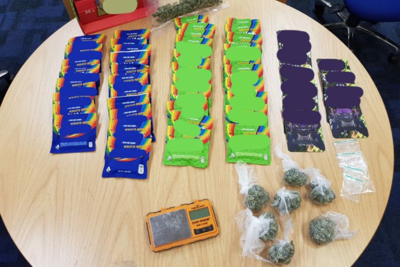 &euro;2,600 of suspected cannabis jellies and cannabis herb seized in Tralee