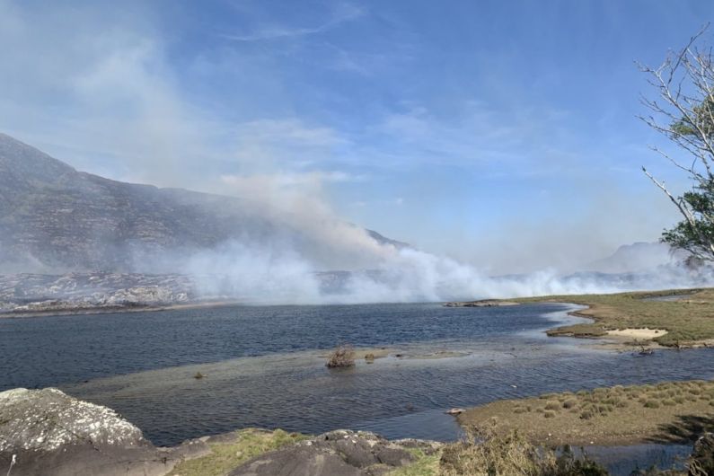 Fire services continue to battle Killarney National Park blaze