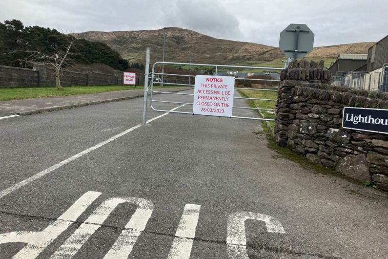 Cahersiveen residents appeal for gates and signs to be removed from estate entrance