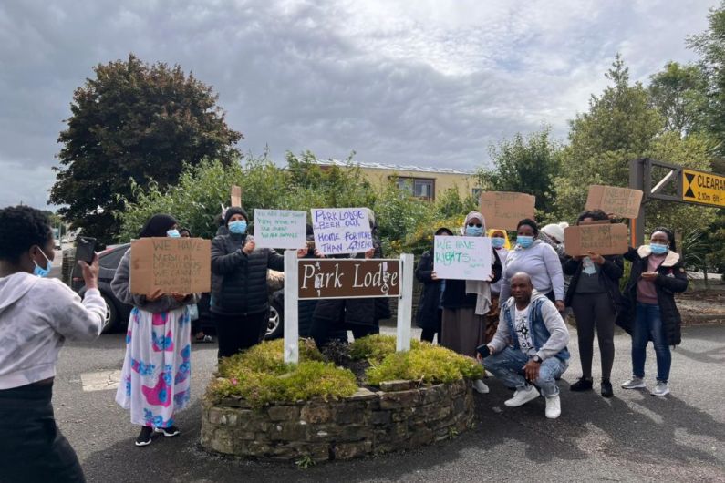 Killarney asylum seekers protesting against alleged last minute move