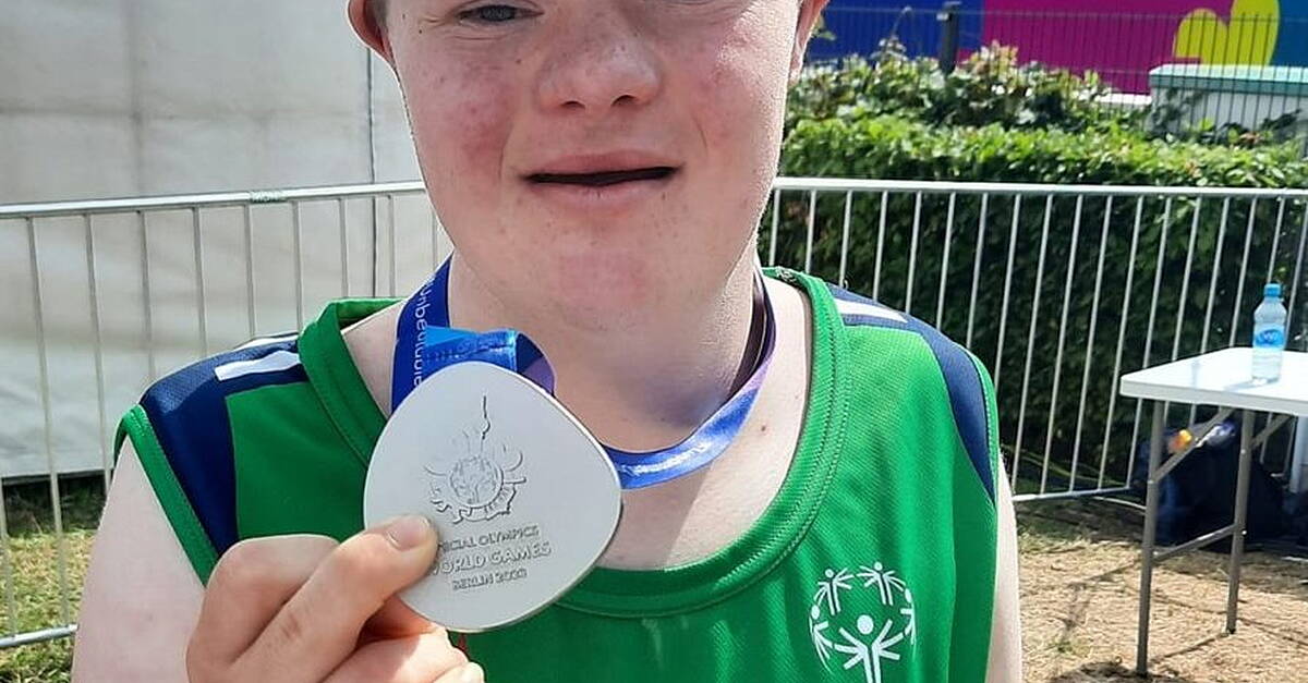 Waterville teenager wins silver medal in the Special Olympics - Vimarsana News