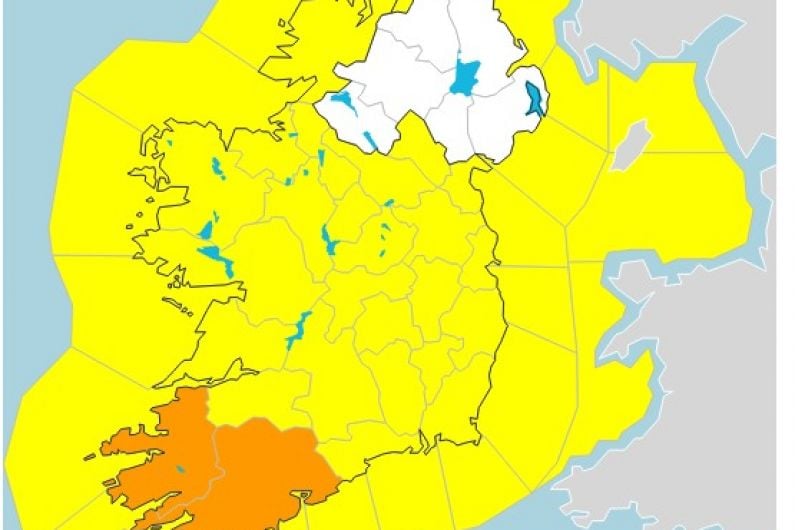 Kerry County Council dealing with localised flooding