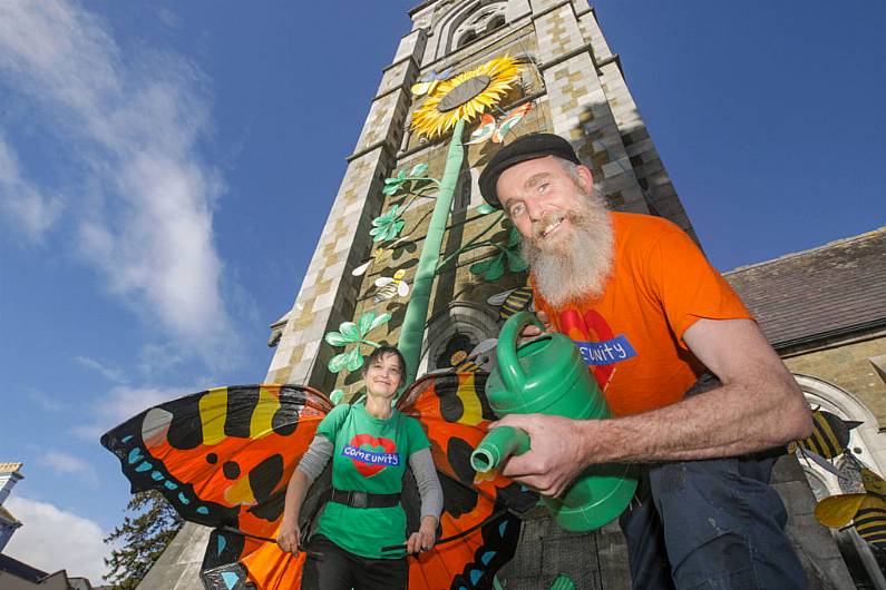 Giant sunflower installed in Killarney to welcome Ukrainians