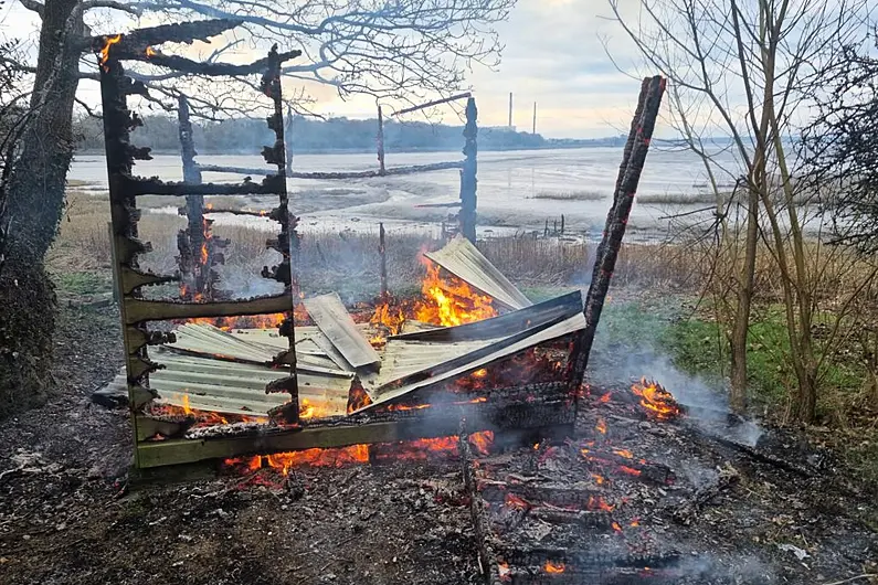 North Kerry community unites to replace bird hide destroyed in fire