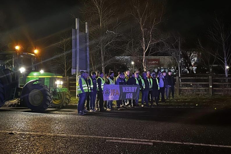 Farmers vow to continue protesting against EU regulations&nbsp;as hundreds attend Tralee protest