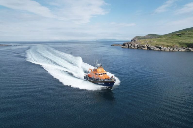 Castletownbere RNLI lifeboat battles Storm Betty to rescue yacht in Kerry