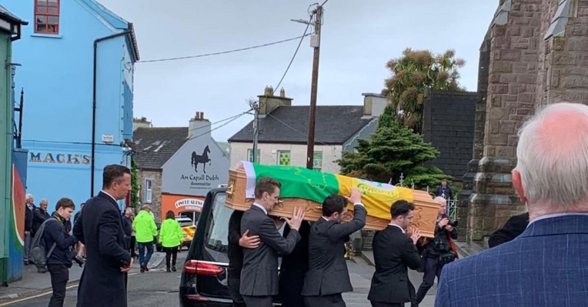 Funeral of broadcasting giant Mícheál Ó Muircheartaigh underway | RadioKerry.ie