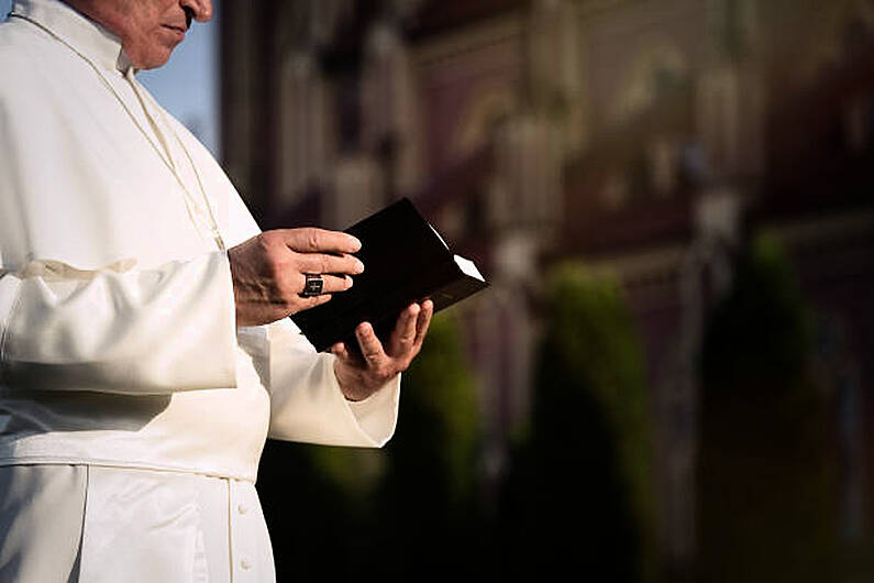 Priest thanks people of Templenoe and Sneem for helping after car crash