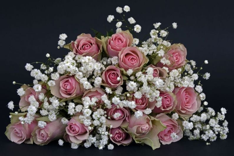 Choosing your wedding flowers- Guide by Yesca's Flowers