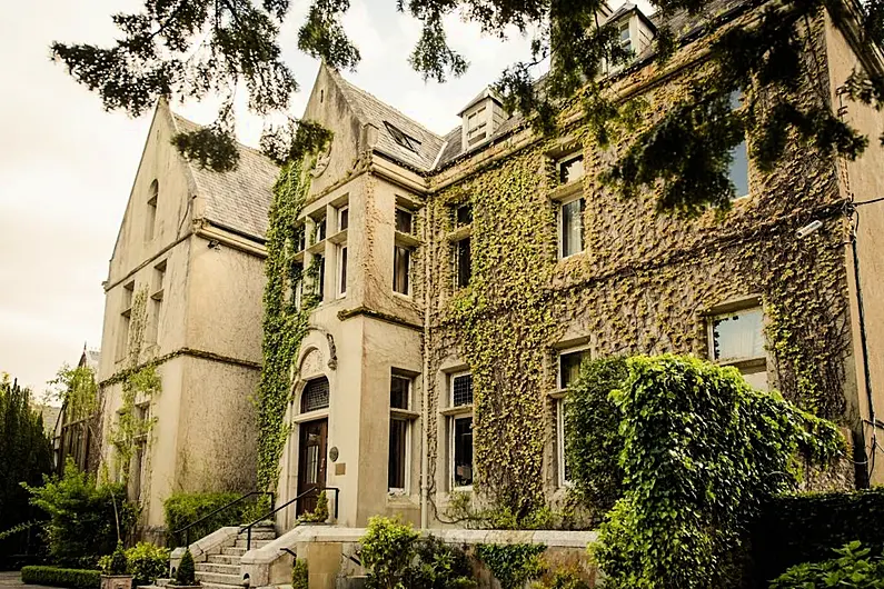 Killarney councillor not surprised hotel forced to buy house to accommodate staff