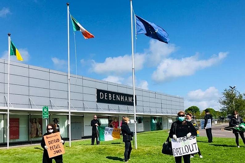 Former Debenhams workers in Tralee mark 222 days on picket with charity drive