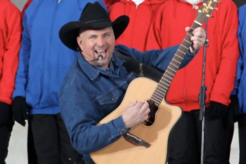 Cllr says Garth Brooks privacy will be respected if country star stays in Kerry during Croke Park gigs